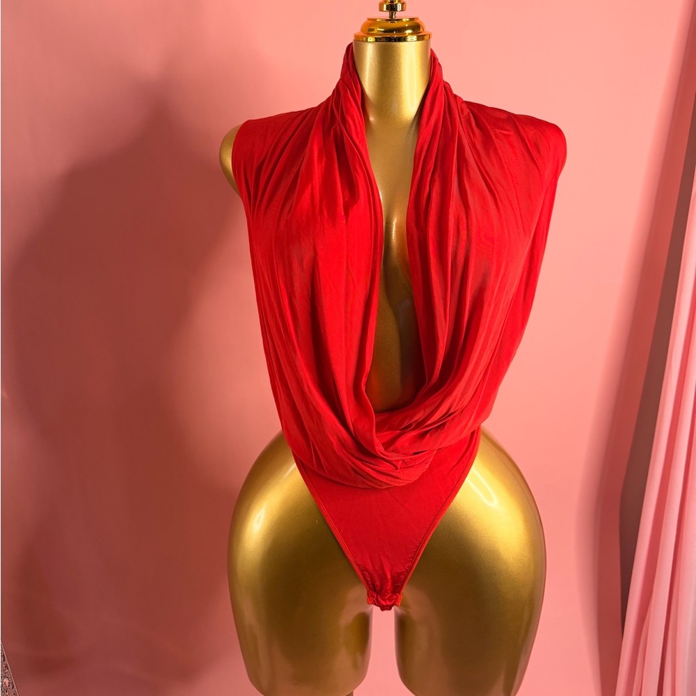 Sold‼️‼️‼️‼️‼️‼️Guess by Marciano Vibrant Red Bodysuit